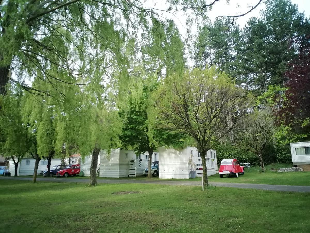 camping du lac Saint-Julien-du-Verdon Bagian luar foto