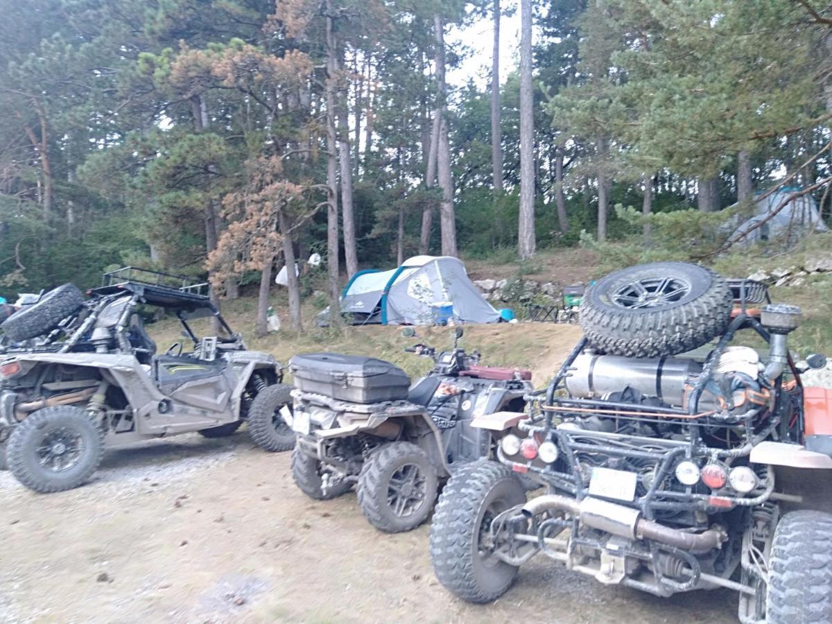 camping du lac Saint-Julien-du-Verdon Bagian luar foto