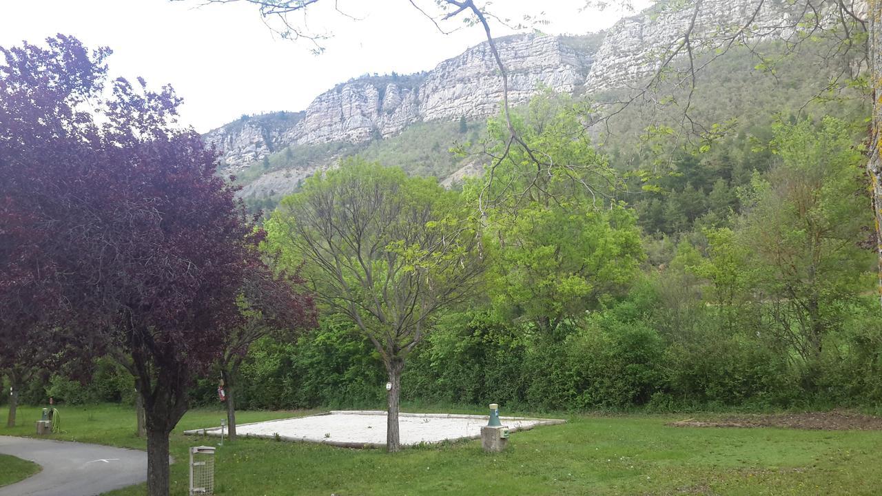 camping du lac Saint-Julien-du-Verdon Bagian luar foto